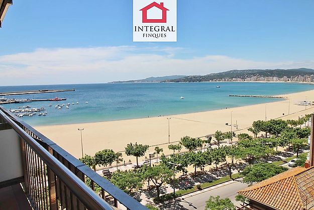 APARTMENT WITH SEA VIEW IN THE CENTER OF PALAMÓS